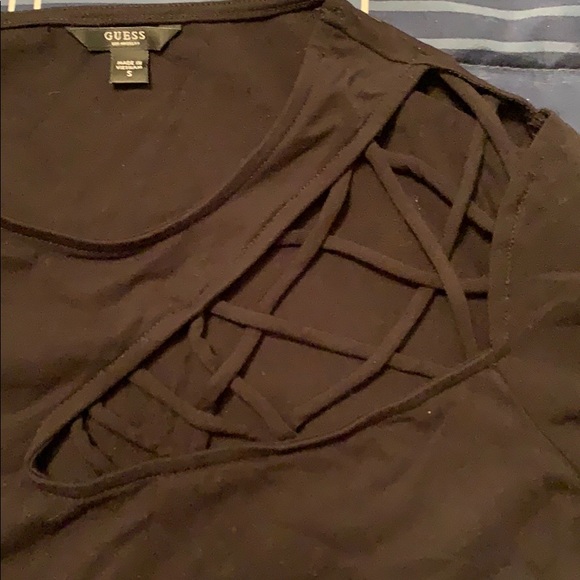 Guess Tshirt - Picture 2 of 3